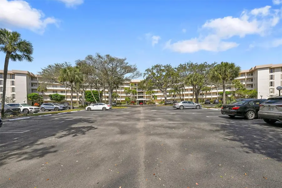 3960 Oaks Clubhouse Drive #407, Pompano Beach, FL 33069 - #3