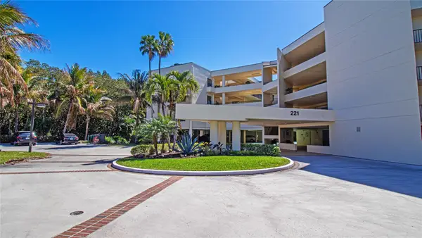 221 NE Plantation Road #213, Stuart, FL 34996