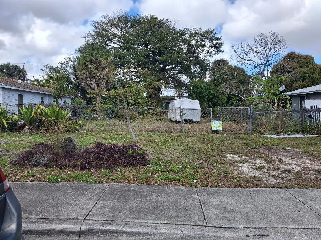 3023 NW 7th Street, Fort Lauderdale, FL 33311 - #1