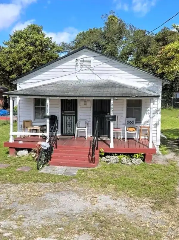 2925 NW 48th Street, Miami, FL 33142