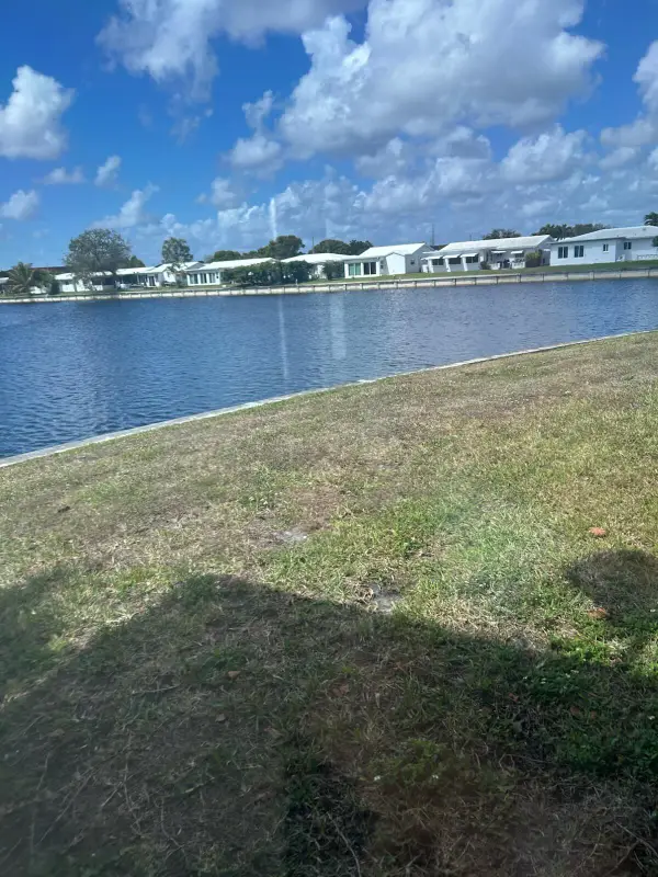 5807 NW 85th Avenue, Tamarac, FL 33321