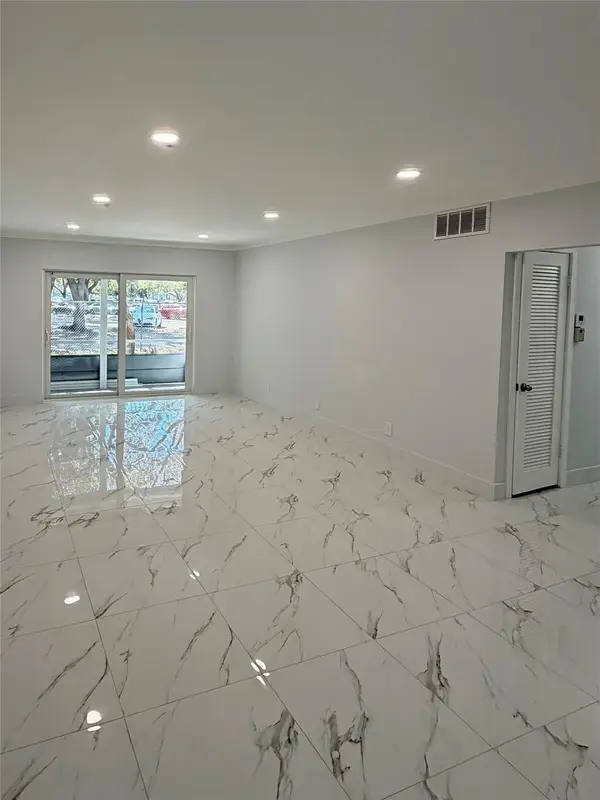 2250 NE 66th Street #1504, Fort Lauderdale, FL 33308