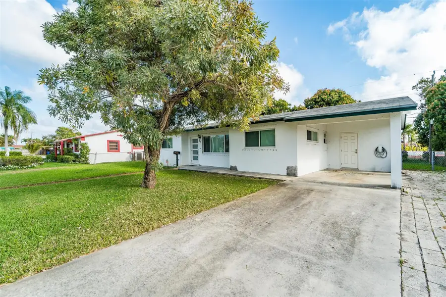 241 W 20th Street, Riviera Beach, FL 33404 - #3