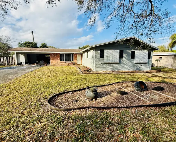 5349 Balsam Terrace, Plantation, FL 33317