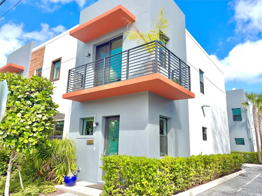 1047 NE 34th Court #1047, Oakland Park, FL 33334 - #2