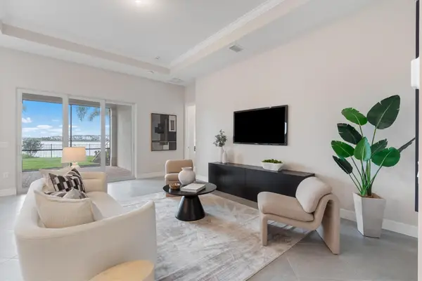 10390 Northbrook Circle, Palm Beach Gardens, FL 33412