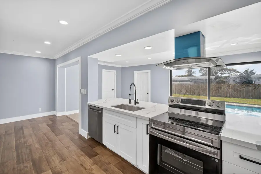 1800 N 54th Avenue, Hollywood, FL 33021 - #3