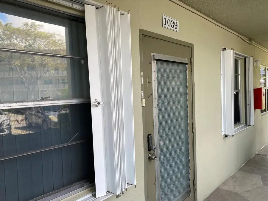 1039 Berkshire B #1039, Deerfield Beach, FL 33442 - #2