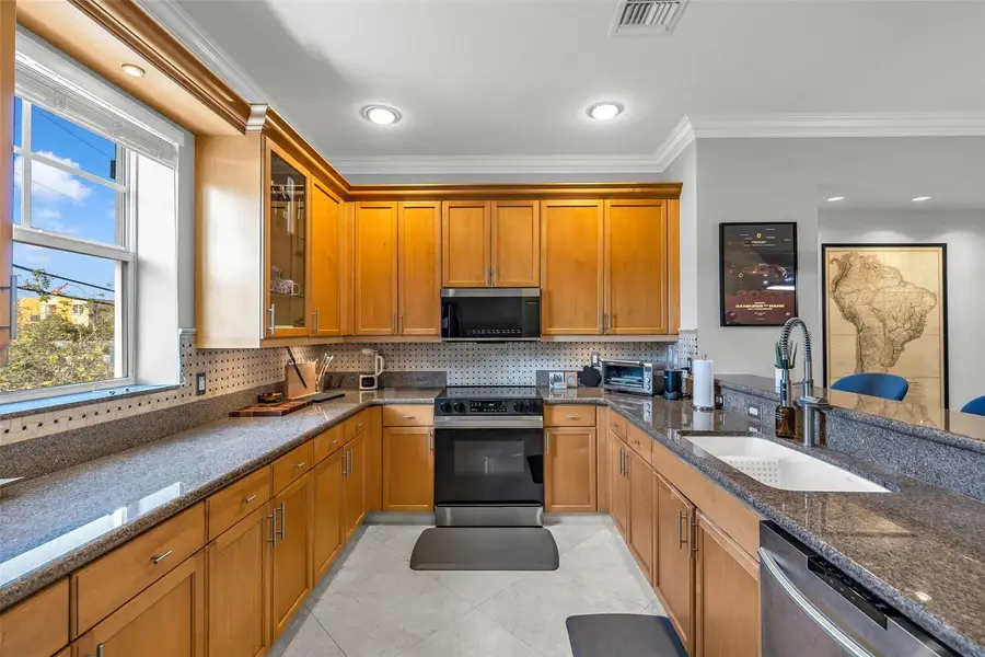 1033 NE 17th Way #1905, Fort Lauderdale, FL 33304 - #3