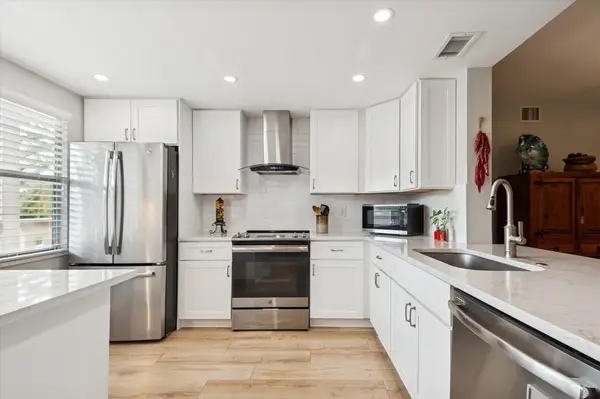 2202 Lucaya Bend #L2, Coconut Creek, FL 33066