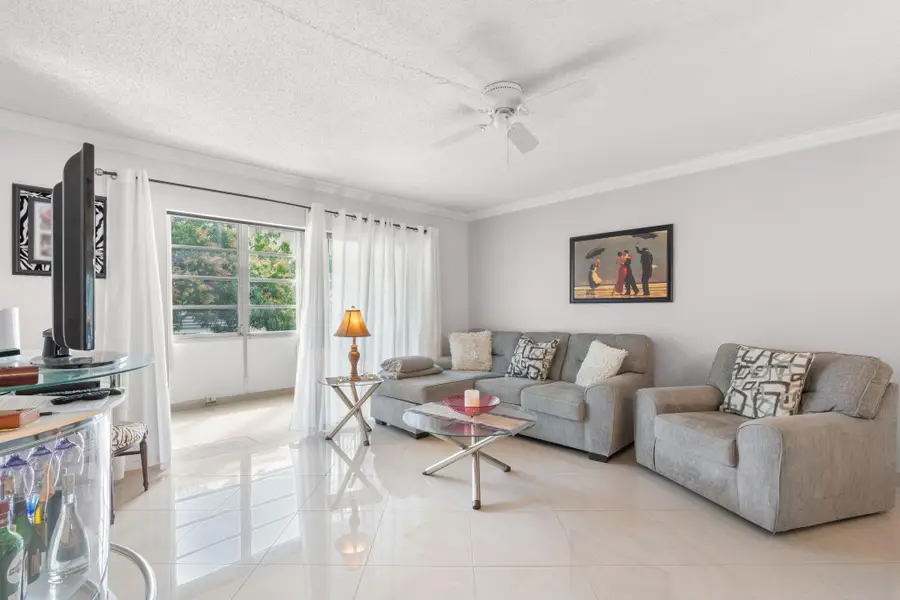 4191 NW 41st Street #214, Lauderdale Lakes, FL 33319 - #2