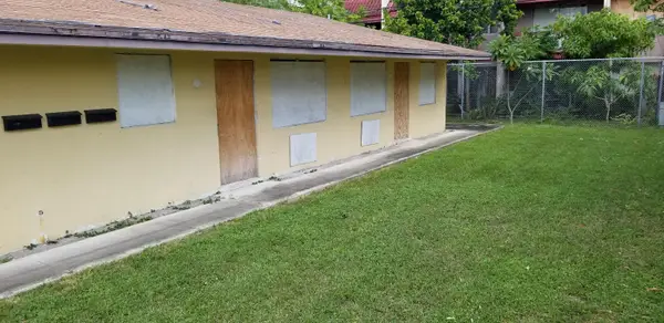 5641 NW 15th Street, Lauderhill, FL 33313