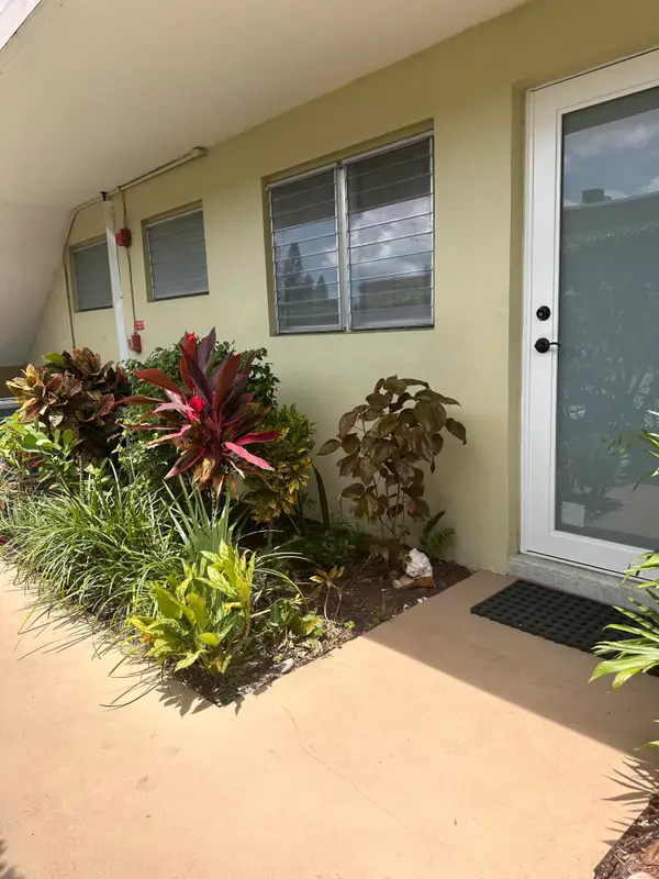 960 Crystal Lake Drive #112, Pompano Beach, FL 33064