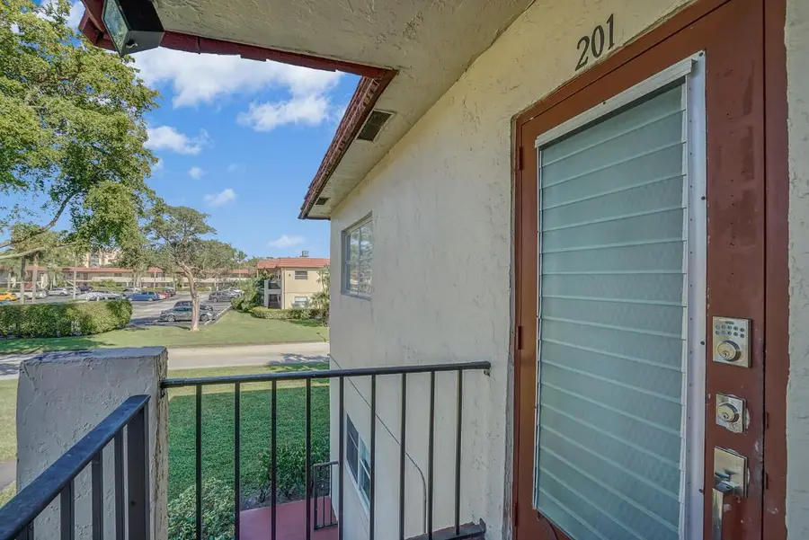 6 Abbey Lane #201, Delray Beach, FL 33446 - Image #3