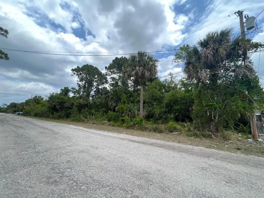 00 W Dixie Boulevard, Fort Pierce, FL 34946 - Image #2