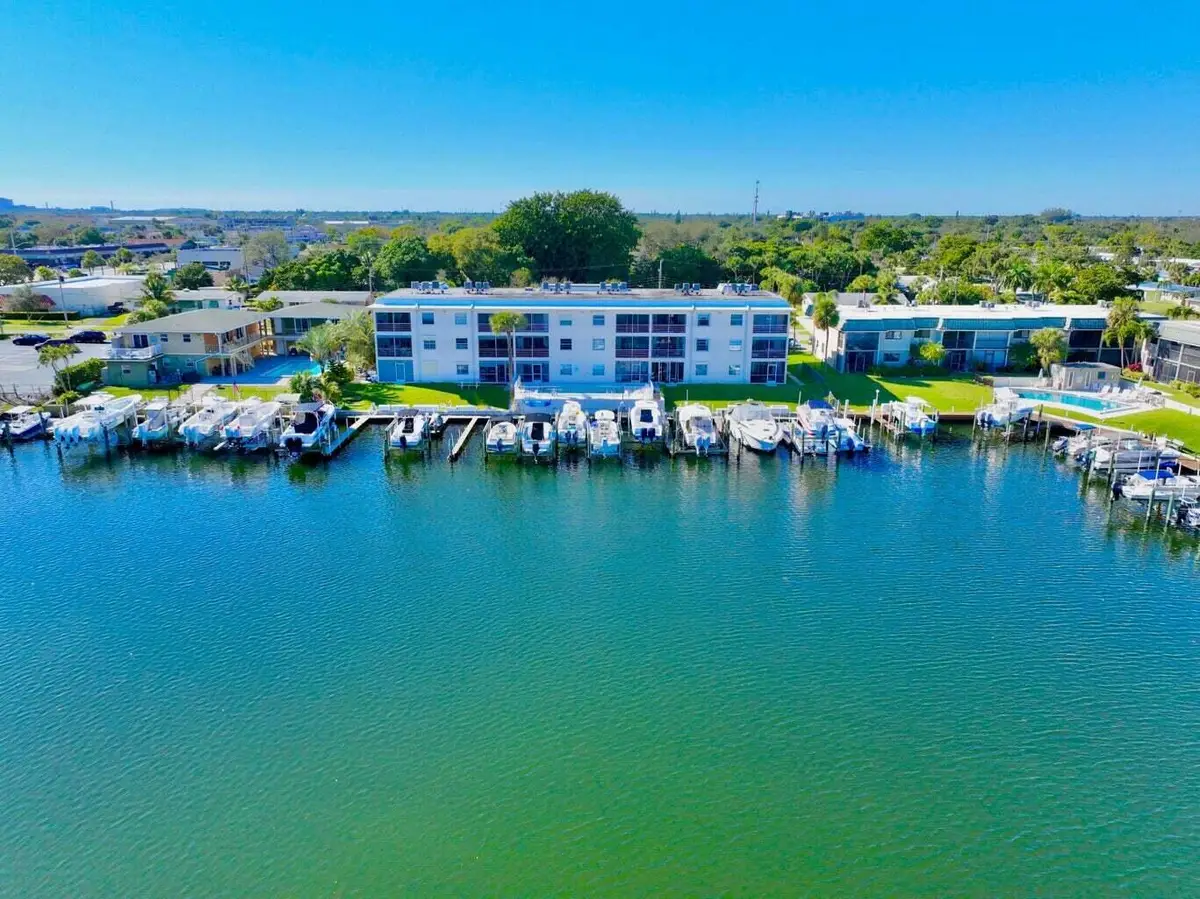 312 Northlake Drive #104, North Palm Beach, FL 33408 - Image #1