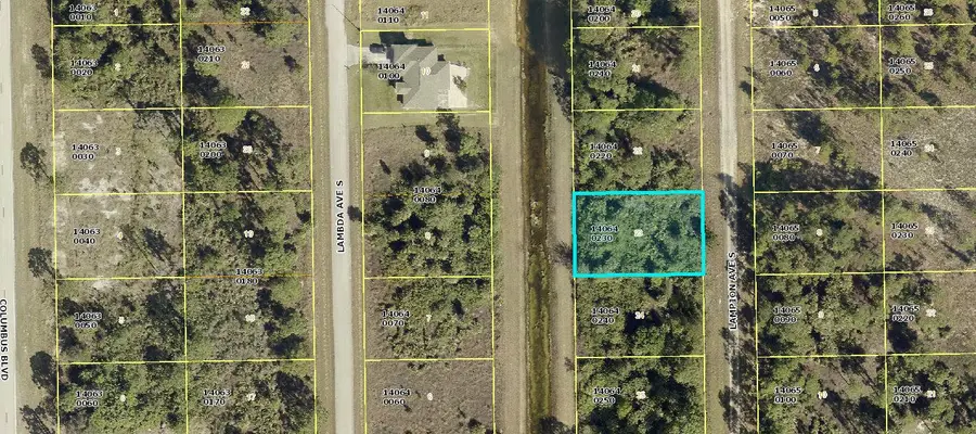 430 Lampion Avenue S, Lehigh Acres, FL 33974 - Image #3