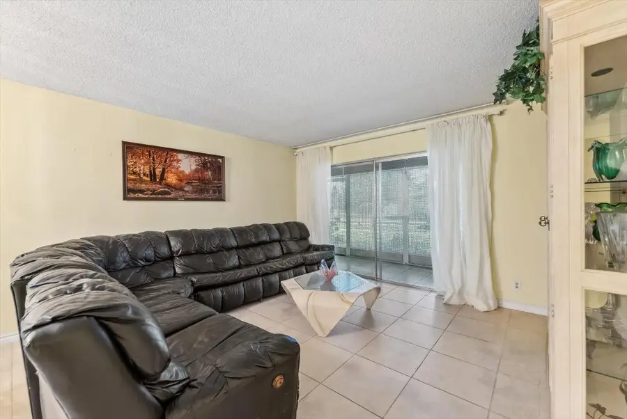 10821 N Military Trail #19, Palm Beach Gardens, FL 33410 - Image #3