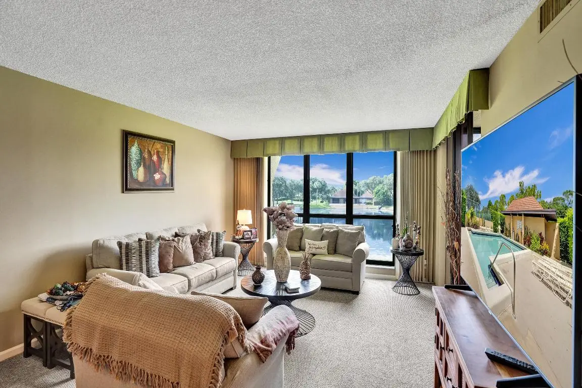 5344 Woodland Lakes Drive #223, Palm Beach Gardens, FL 33418 - Image #1