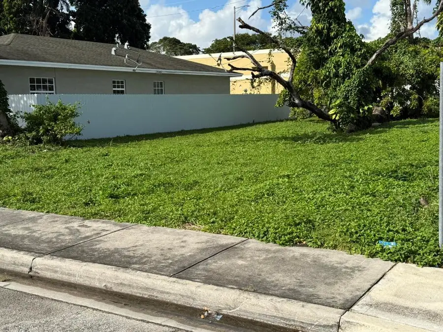 28xx NW 9 Place, Fort Lauderdale, FL 33311 - Image #2