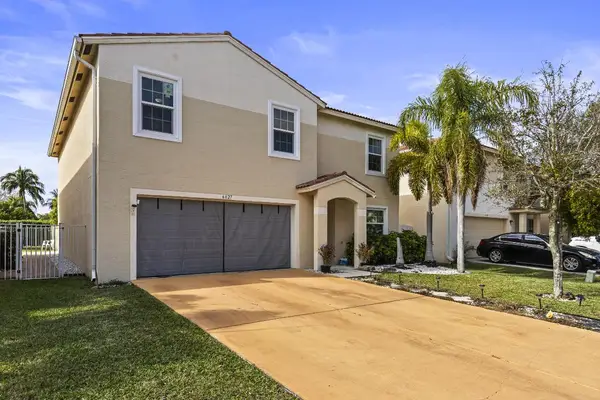 6627 Rainwood Cove Lane, Lake Worth, FL 33463