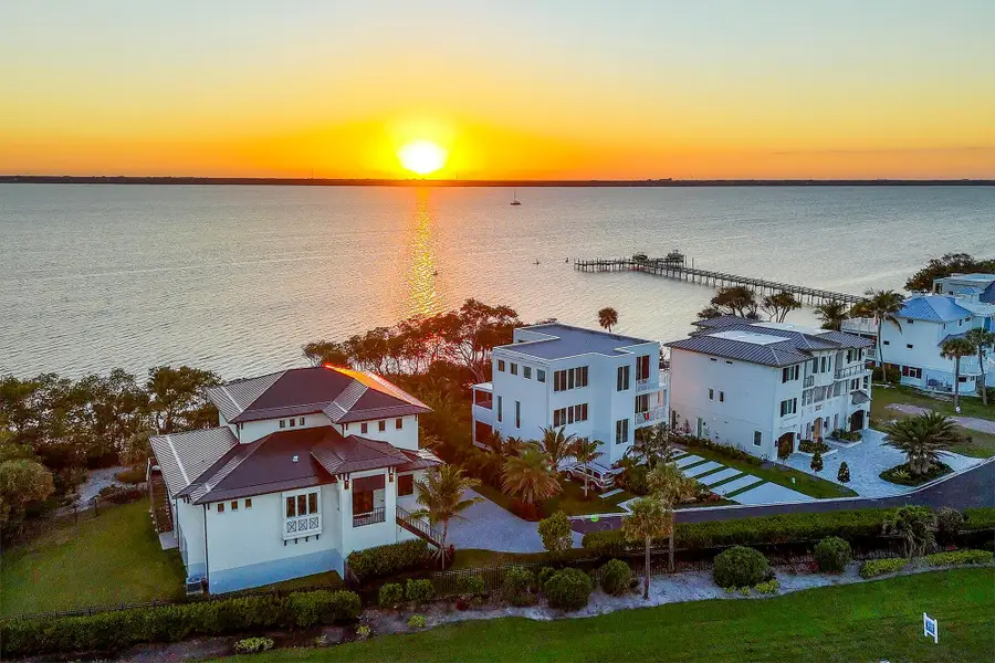 7683 Pelican Pointe Drive, Jensen Beach, FL 34957 - Image #2