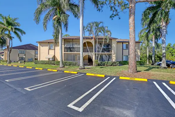 436 Pine Glen Lane #C-2, Greenacres, FL 33463