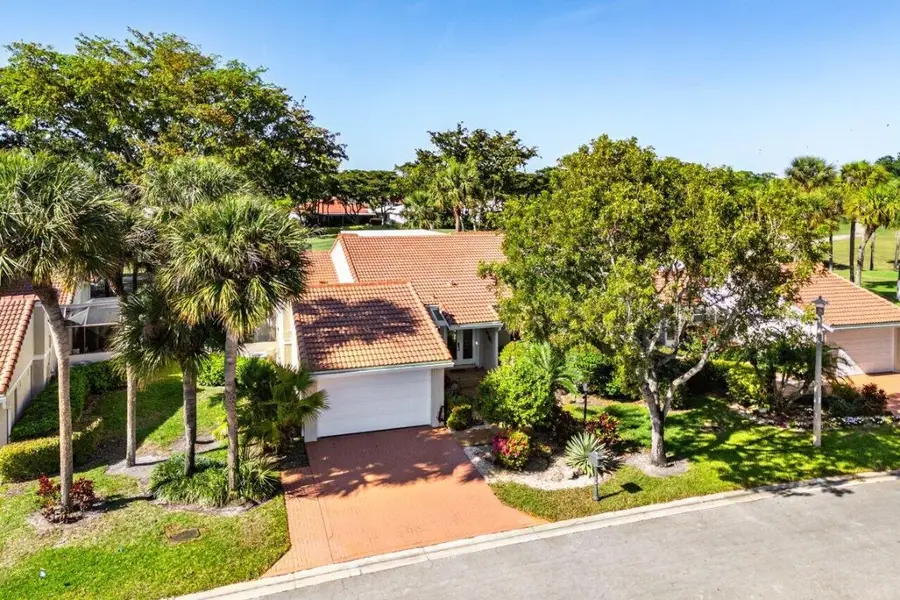 19 Glens Drive W, Boynton Beach, FL 33436 - Image #2