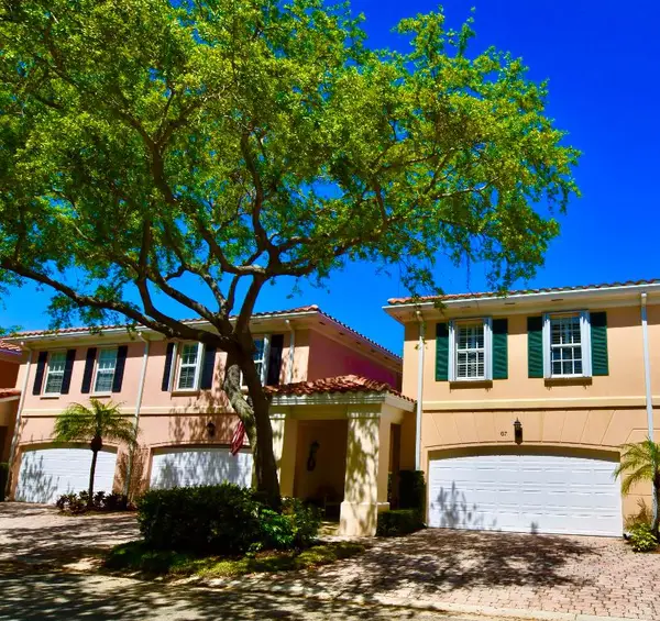 67 Tall Oaks Circle, Tequesta, FL 33469