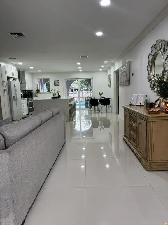 131 NE 26th Street, Pompano Beach, FL 33064 - Image #2