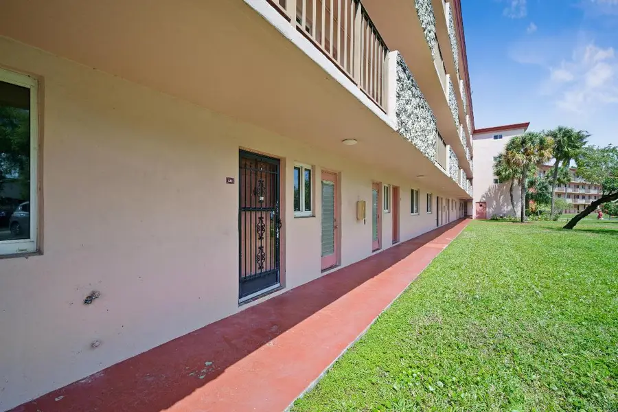 1101 NW 58th Terrace #111, Sunrise, FL 33313 - Image #3