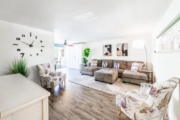 30 Colonial Club Drive #202, Boynton Beach, FL 33435