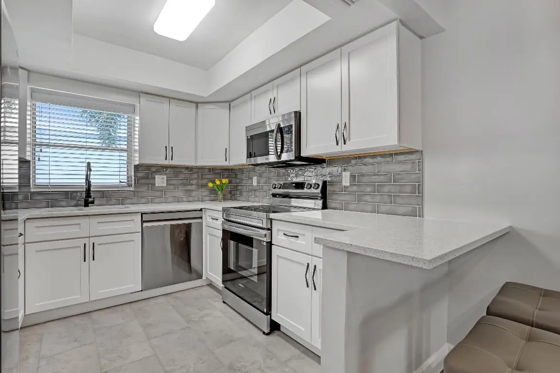 2894 Crosley Drive E #G, West Palm Beach, FL 33415 - Image #1