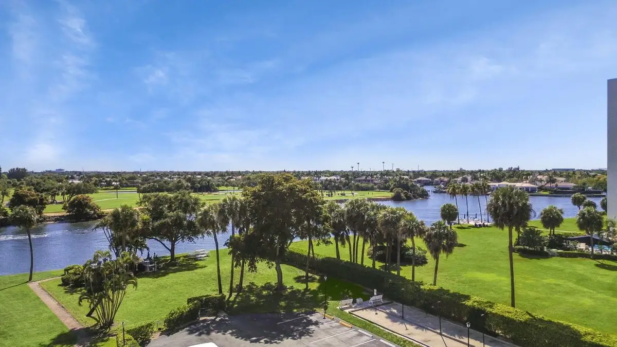 336 Golfview Road #406, North Palm Beach, FL 33408 - Image #1