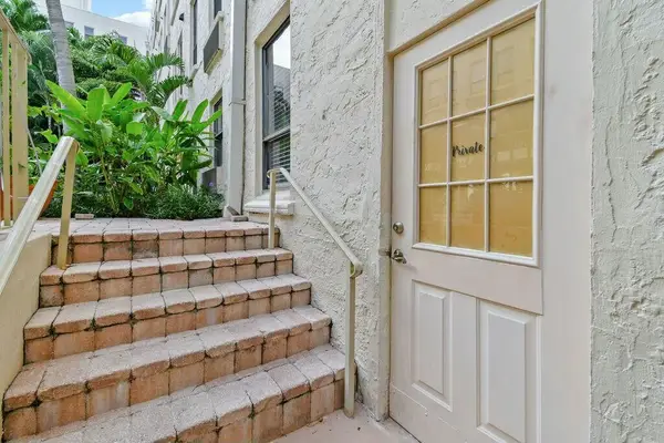 235 Sunrise Avenue #1050, Palm Beach, FL 33480