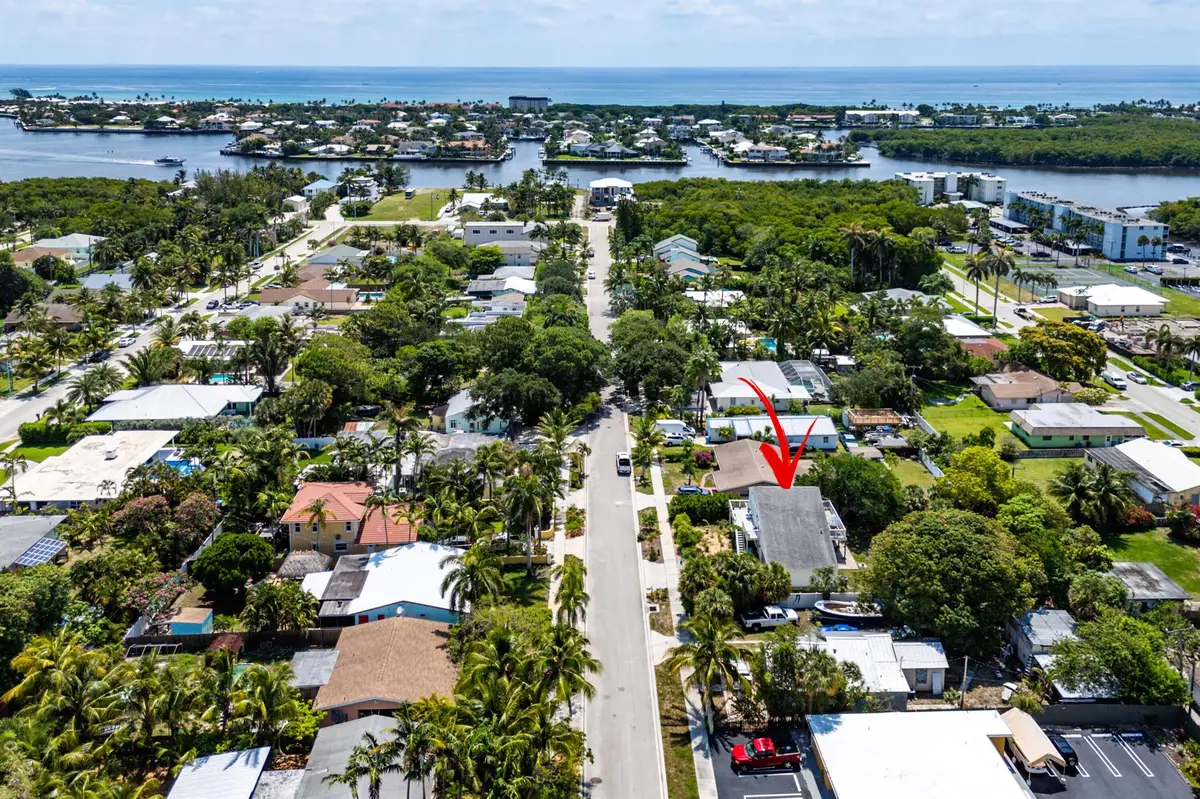 638 NE 8th Avenue, Boynton Beach, FL 33435 - Image #1
