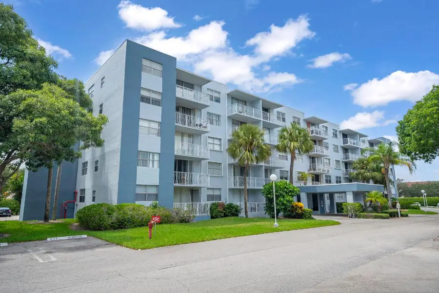 500 Executive Center Drive #3k, West Palm Beach, FL 33401 - Image #3