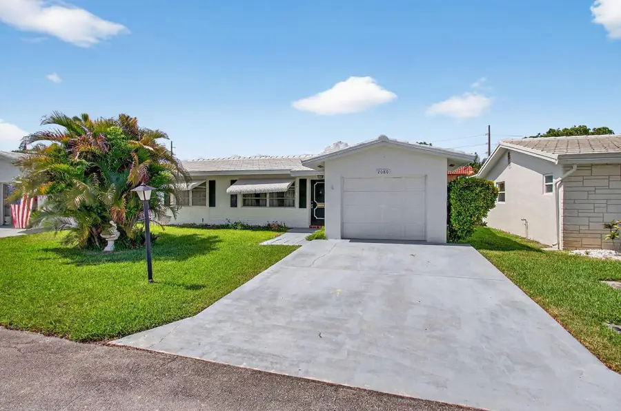 2080 SW 14th Avenue, Boynton Beach, FL 33426 - #2
