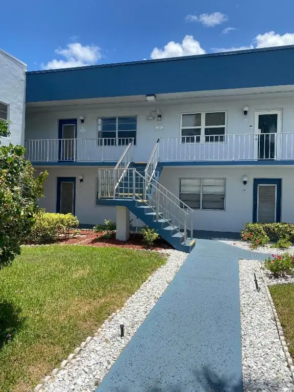 74 Normandy B, Delray Beach, FL 33484 - Image #2