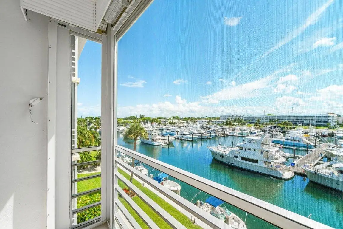 29 Yacht Club Drive #404, North Palm Beach, FL 33408 - Image #1