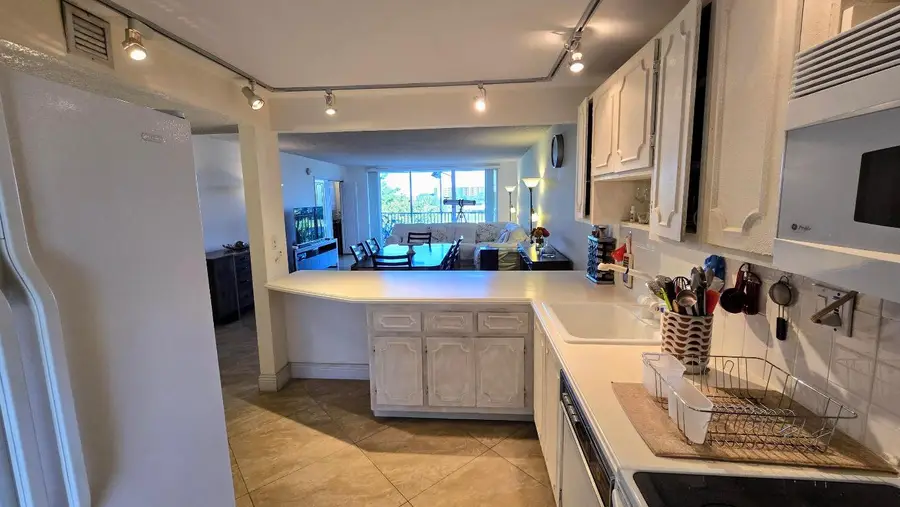 3100 N Course Lane #410, Pompano Beach, FL 33069 - Image #3