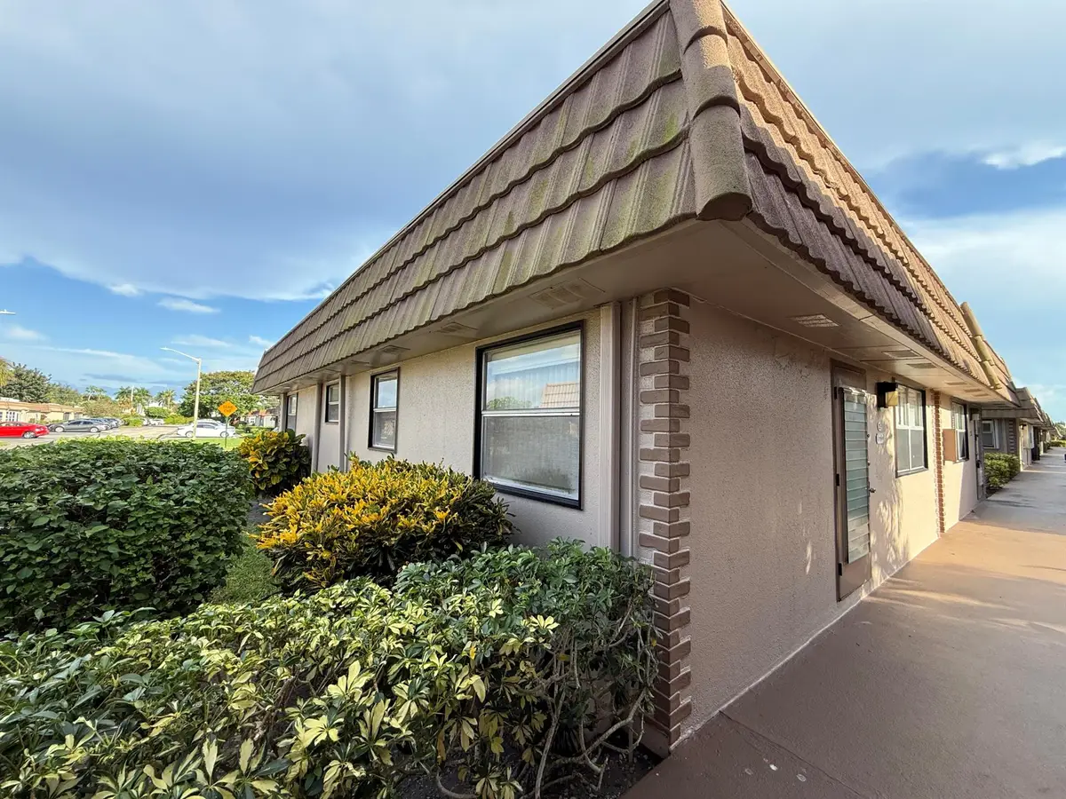 225 Seville #J, Delray Beach, FL 33446 - Image #1