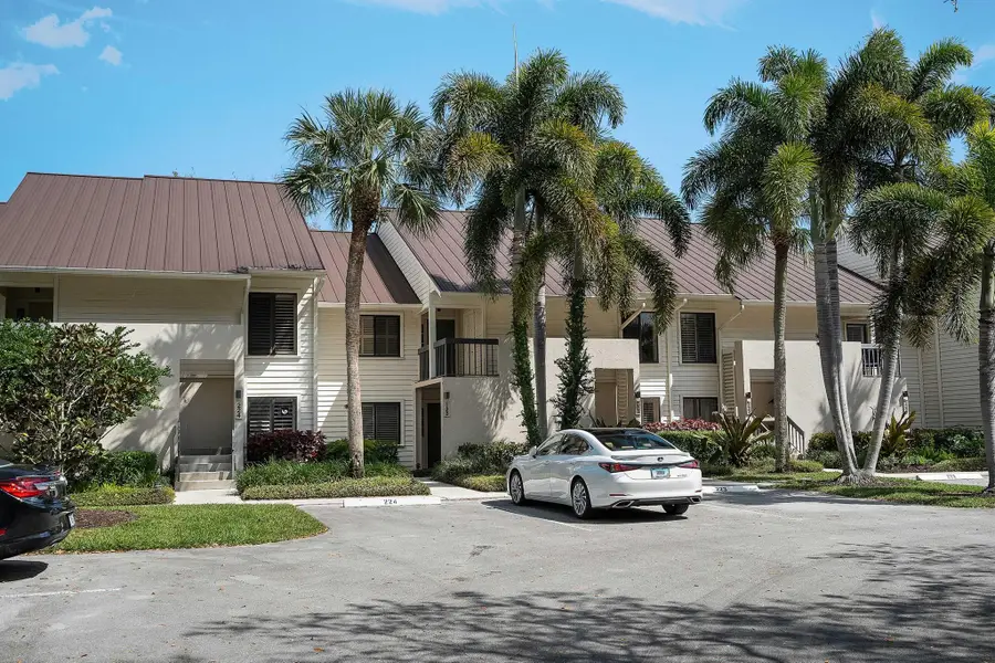 6403 SE Brandywine Court #223, Stuart, FL 34997 - Image #2