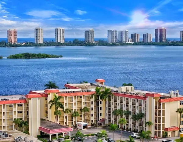 100 Paradise Harbour 502 Boulevard #502, North Palm Beach, FL 33408
