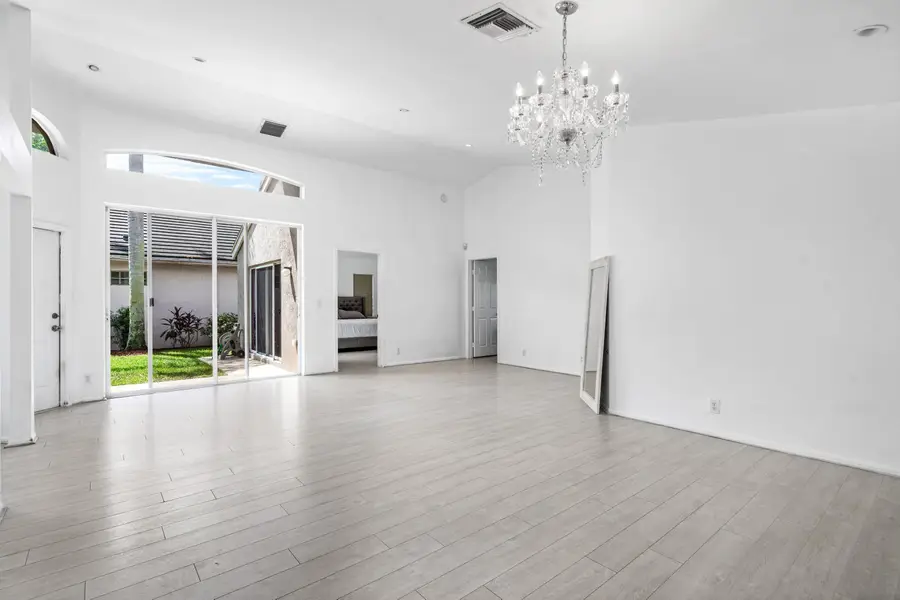 790 Clearbrook Park Circle, Delray Beach, FL 33445 - #2