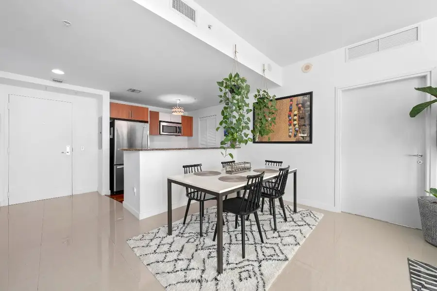 300 S Biscayne Boulevard #T-3604, Miami, FL 33131 - Image #3