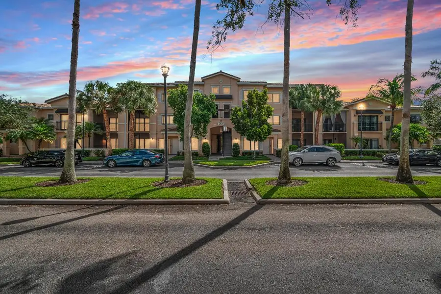 2808 Amalei Drive #202, Palm Beach Gardens, FL 33410 - Image #2