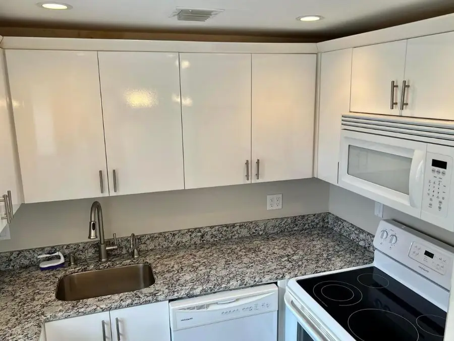 20 Saxony A, Delray Beach, FL 33446 - Image #2