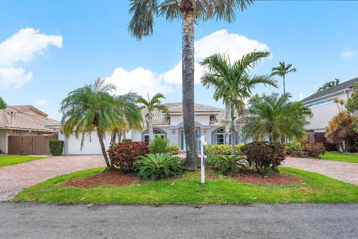 41 Castle Harbor Island, Fort Lauderdale, FL 33308 - Image #1