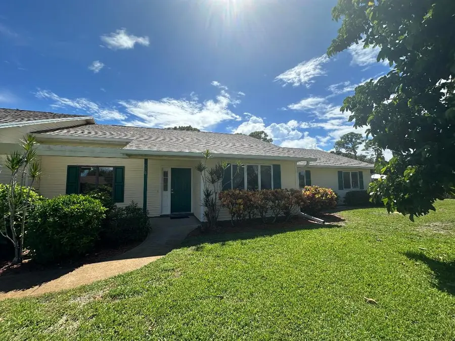 630 NE Town Terrace, Jensen Beach, FL 34957 - Image #2